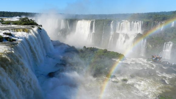 イグアスの滝とペルー世界遺産 南米絶景 12日間