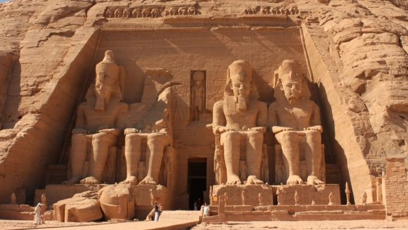 エジプト世界遺産とナイル川クルーズ 10日間