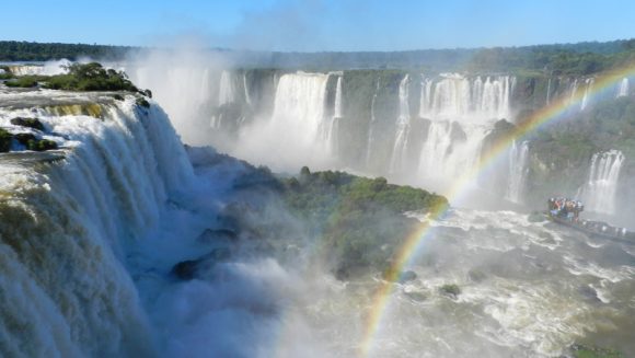 イグアスの滝とペルー世界遺産 南米絶景 11日間
