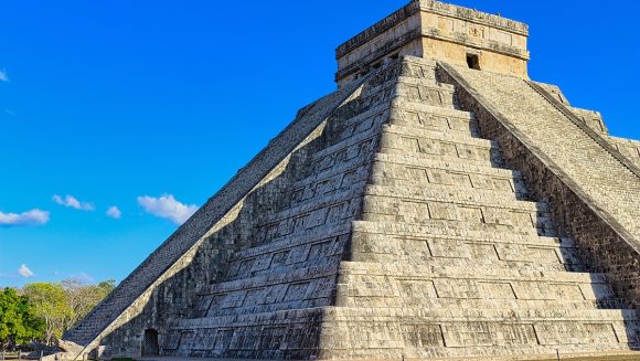【海外へのお誘い】年に2回の太陽とピラミッドの競演！ 「ククルカン降臨」現象を見にメキシコへ