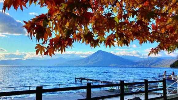 神秘の支笏湖ブルーと紅葉の豊平峡 ３日間