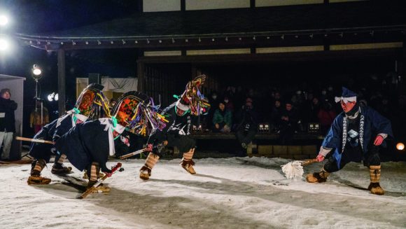 八戸に春を呼ぶ祭「えんぶり」と白銀の八甲田山樹氷 3日間