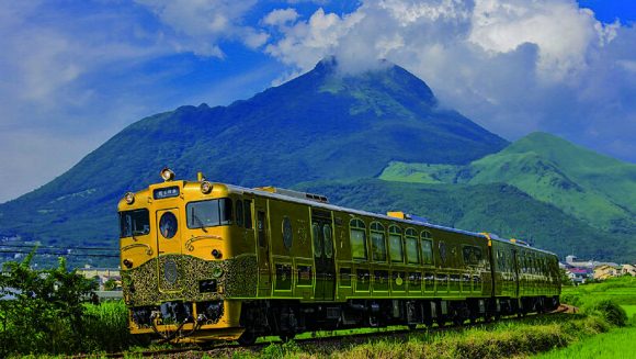 幻の豪華列車「或る列車」貸切乗車と美食紀行 ３日間