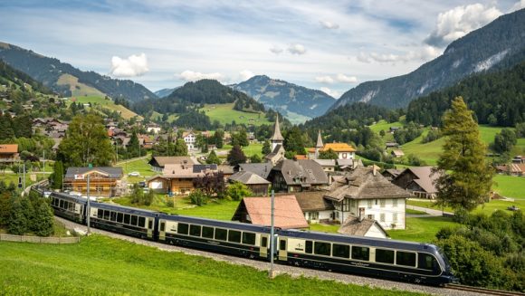 列車でめぐるスイスアルプス 8日間