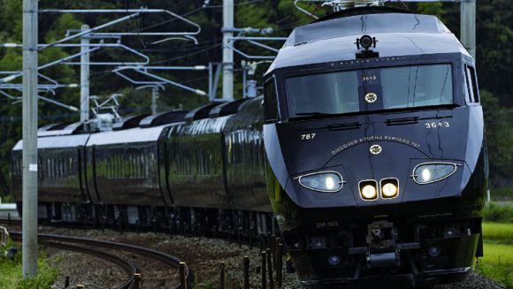 観光列車「36ぷらす3」2つのルートに乗車 絶景旅 4日間