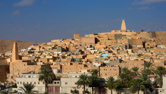 アルジェリア敬虔なムスリムが暮らす国へ １０日間