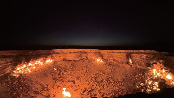 消えそうな「地獄の門」と消えた「アラル海」 ８日間