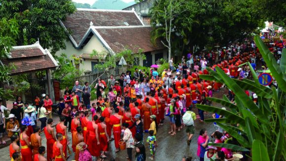 ラオス旧正月とワット・プー遺跡を訪ねて ９ 日間
