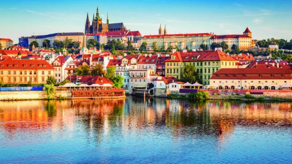 １１ の世界遺産をめぐる チェコ大周遊 １１日間