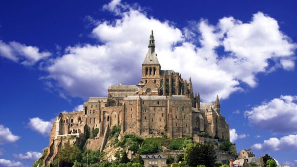 ＪＡＬまたは ＡＮＡ利用ノルマンディー、ロワール、パリを巡る旅８日間