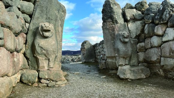 遥かなる、赤い河のほとりにヒッタイト遺跡を訪ねる ９日間