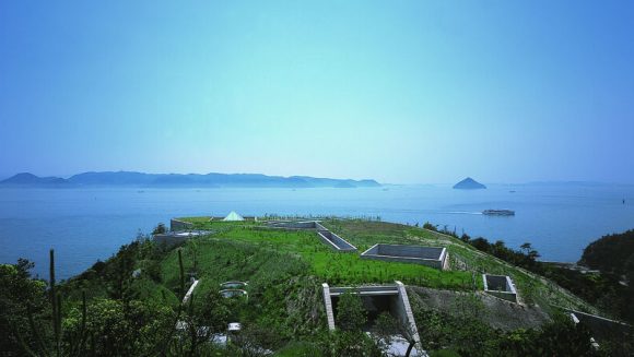 貸切クルーザーで行く 瀬戸内アートの島 ３日間