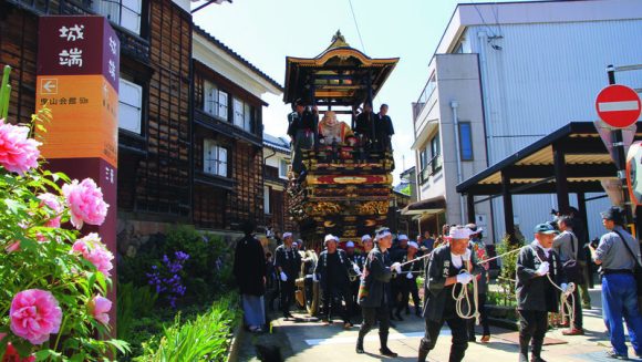 風雅絢爛 城端曳山祭と古都金沢 ３日間