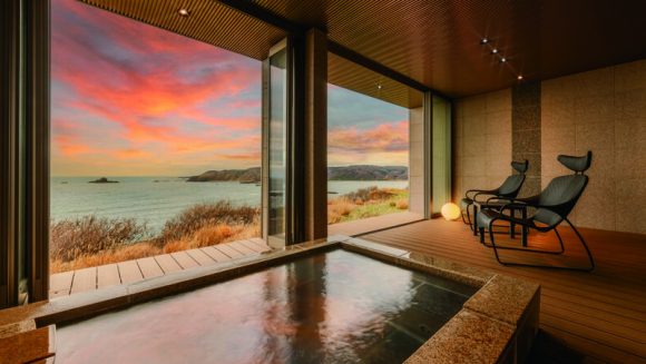 夏の日本海絶景と世界遺産をつなぐ旅 ６日間