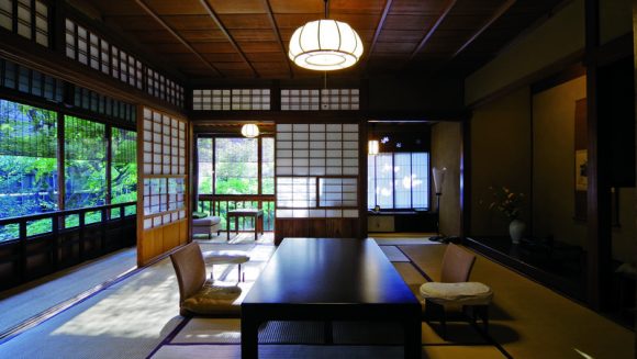 「柊家旅館」と「ＨＯＴＥＬ ＴＨＥ ＭＩＴＳＵＩ ＫＹＯＴＯ」で過ごす ３日間