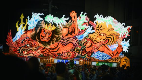 青森ねぶた祭プレミアム観覧席ＶＩＰシートと弘前ねぷたまつり ３日間