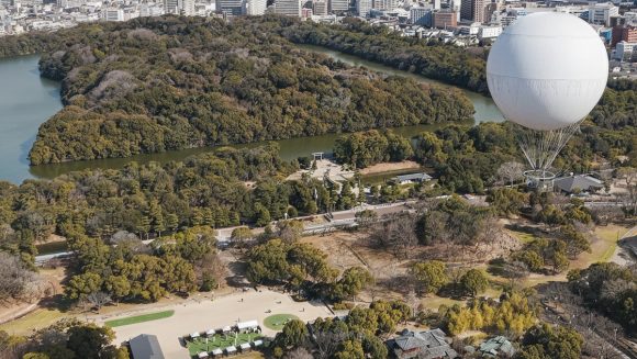 ラグジュアリーバスでめぐる大人のための関西紅葉さんぽへ